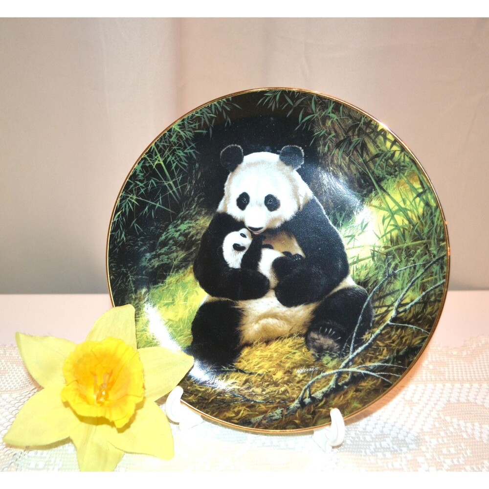 Panda Bear and Cub Vintage 1988 Collectors Plate